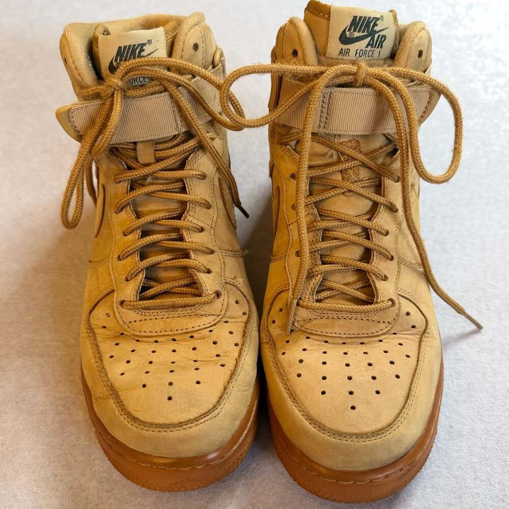 Nike Women’s Air Force 1 High Premium Flax Wheat Size 10 654440-200